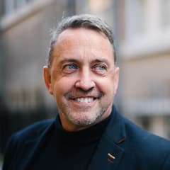 Julian Baker
